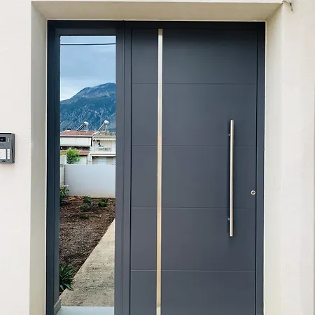 Comfy Vista Apartment Kalamata Exterior photo